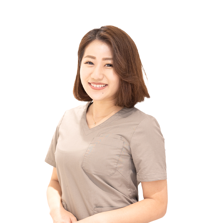 高 由佳
